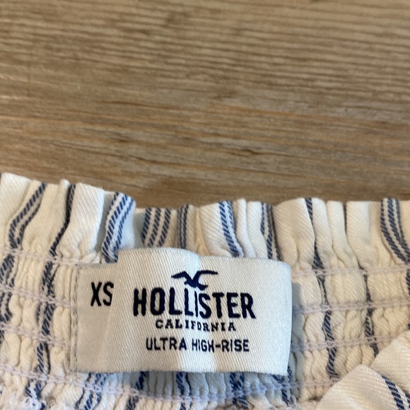 Hollister Coastal Style shorts - Picture 2 of 3